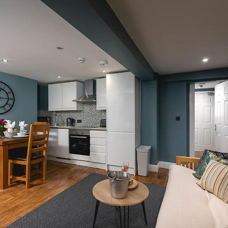 Apartamento Brighton Beach 2Br Ap With Patio Exterior foto
